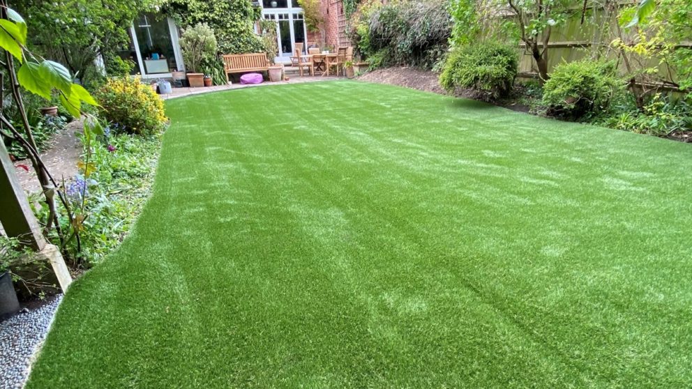 artificial-grass-domestic-garden